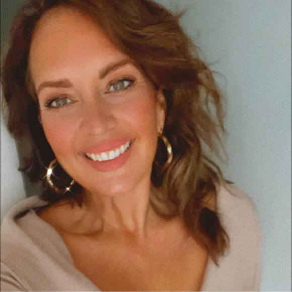 Meet your Posher, Megan - Picture 1 of 1